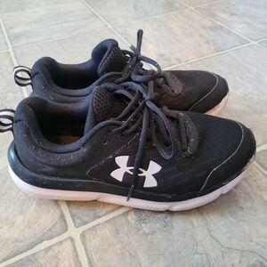 Under Armour Sneakers